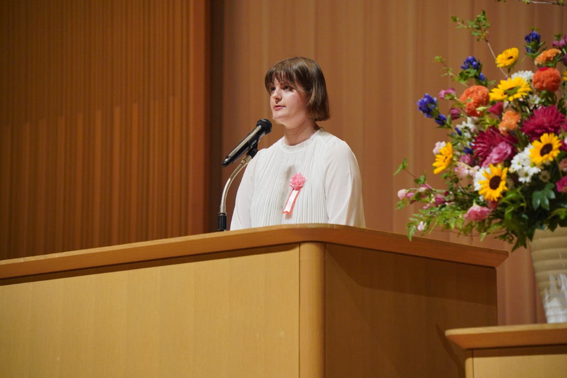 ［学生の作文］目立っても、なじめなくても